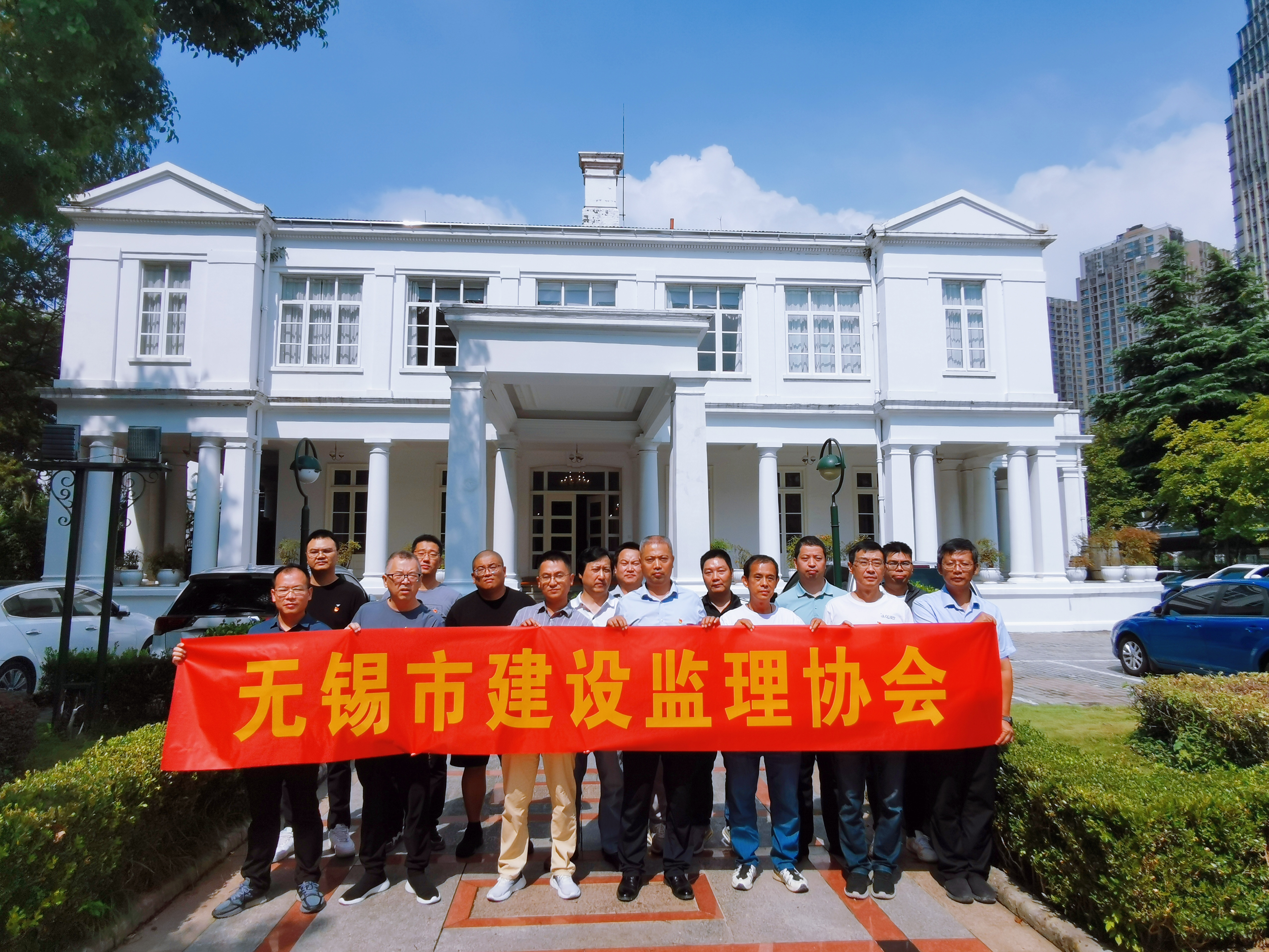 1728717071897093381.jpg 2.jpg